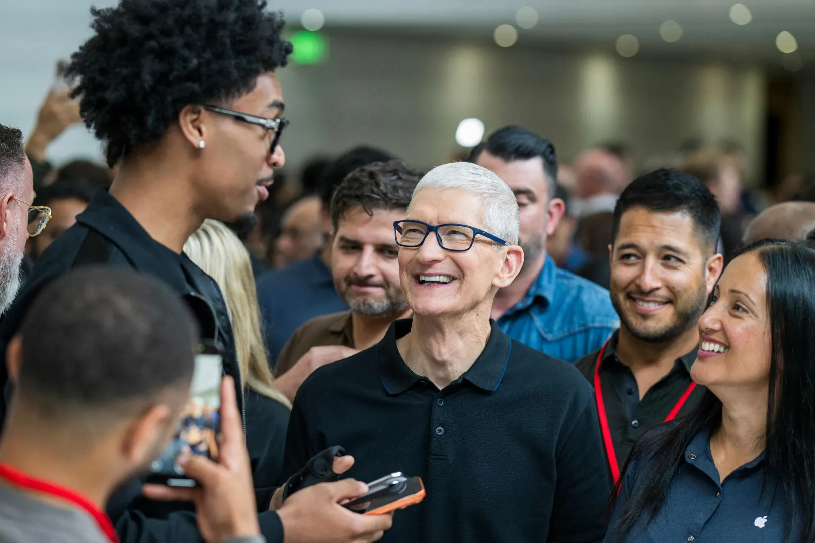 Tim Cook spricht auf einer Apple-Keynote vor dem Führungswechsel