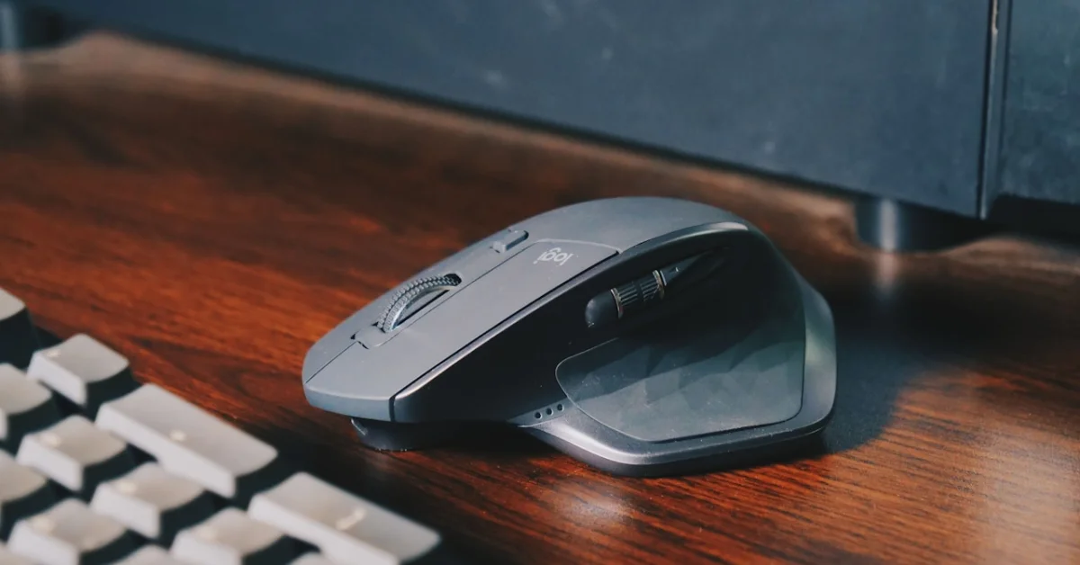 Logitech MX Master 4 İncelemesi: Ergonomi ve Çoklu Cihaz Desteği